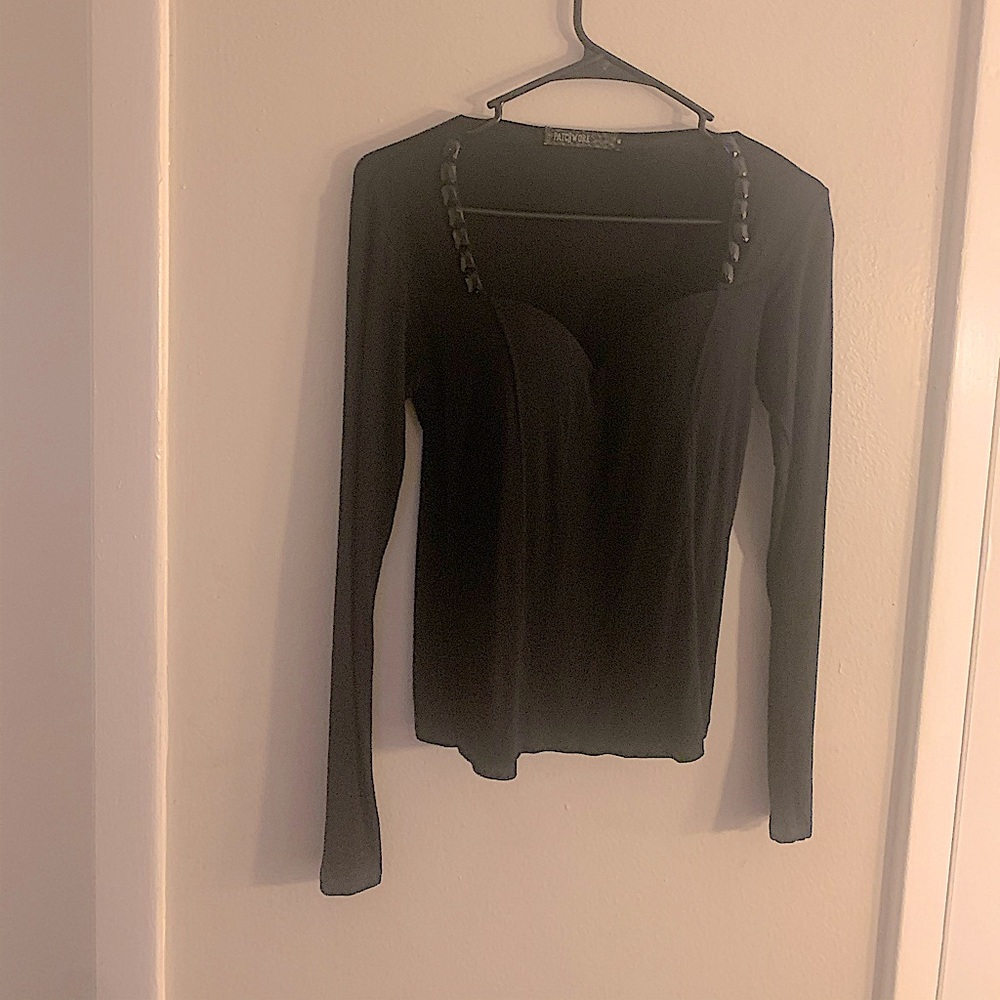 Black shirt with push up pads (can be removed)